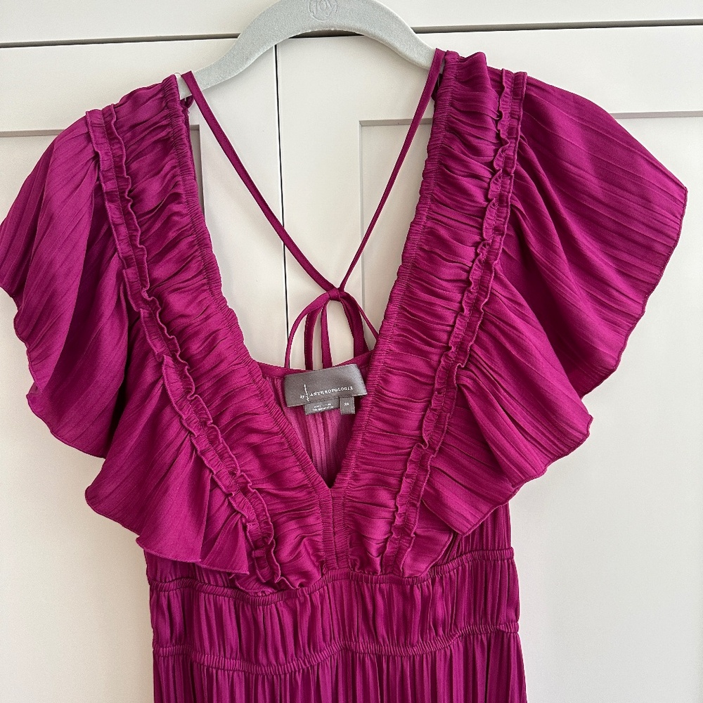 Anthropologie Vneck Ruffle Midi Dress in XS